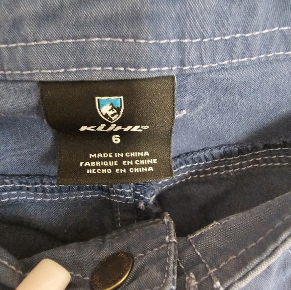 Kuhl size 6 blue Bermuda cargo shorts womans - Picture 2 of 3